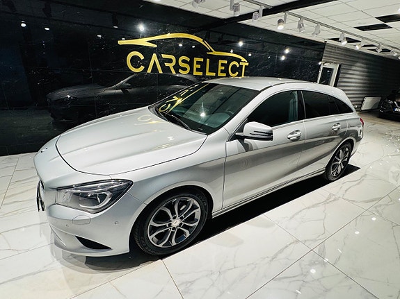 Mercedes-Benz CLA200 2 of 5