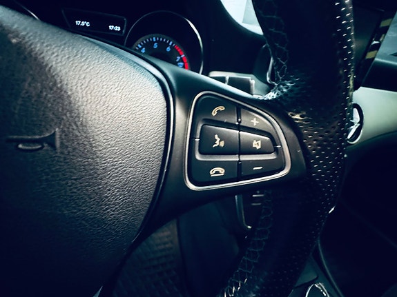 Mercedes-Benz CLA200 12 of 22