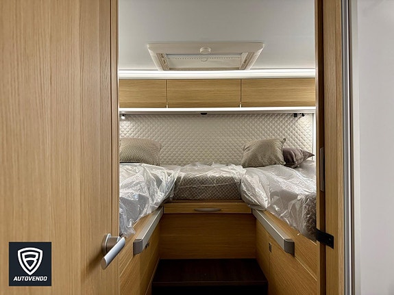 Adria Matrix Plus 670 SL 7 of 18