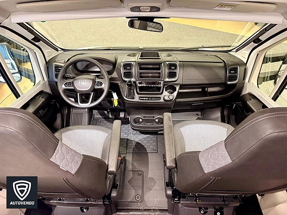Adria Matrix Plus 670 SL 2 of 18