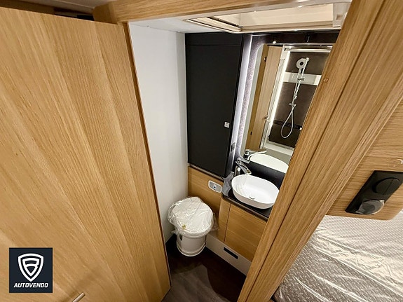 Adria Matrix Plus 670 SL 13 of 18