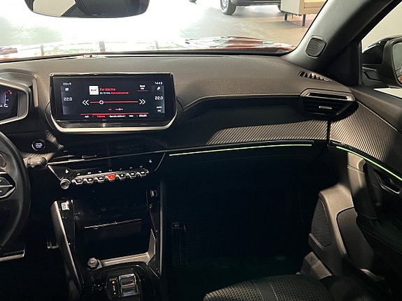 Peugeot 2008 15 of 18