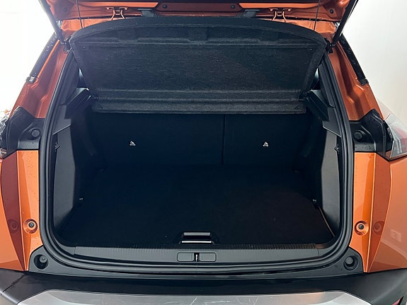 Peugeot 2008 7 of 18