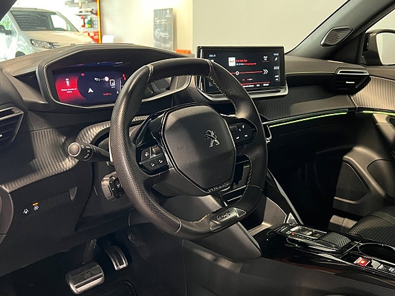 Peugeot 2008 8 of 18