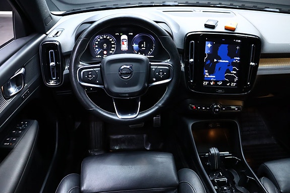 Volvo XC40 26 of 30