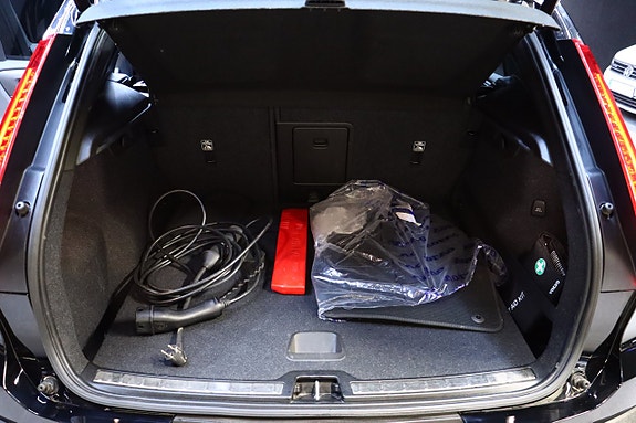 Volvo XC40 19 of 30