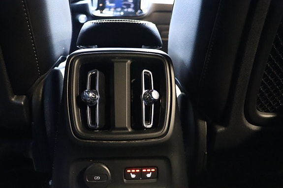 Volvo XC40 25 of 30