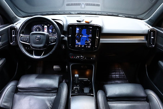 Volvo XC40 21 of 30