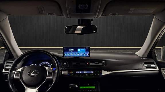 Lexus CT200h 8 of 11
