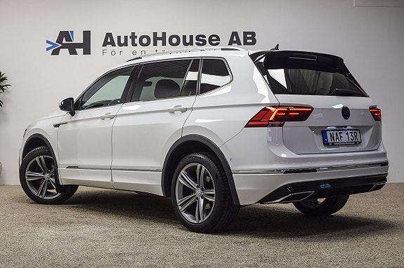 Volkswagen Tiguan Allspace 2 of 5