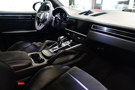 Porsche Cayenne GTS 6 of 10