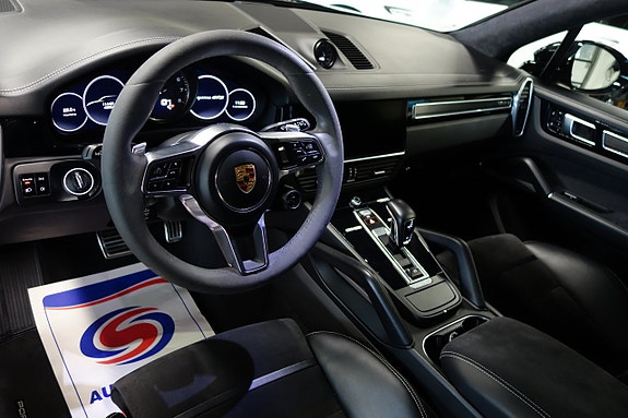 Porsche Cayenne GTS 5 of 5