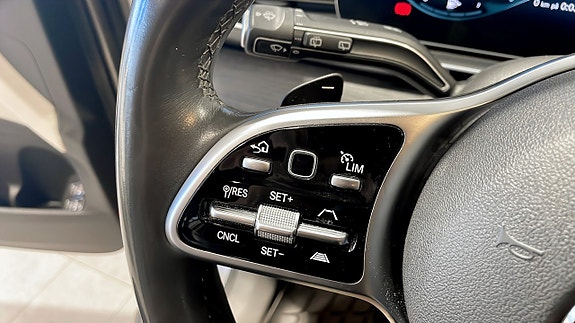 Mercedes-Benz GLE300 d 14 of 22