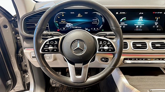 Mercedes-Benz GLE300 d 13 of 22