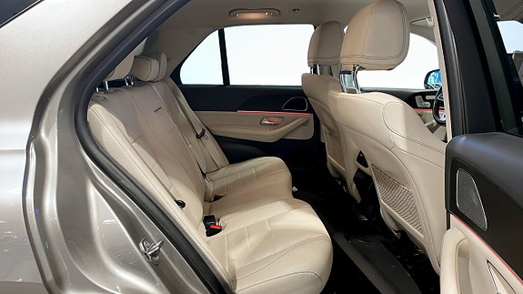 Mercedes-Benz GLE300 d 5 of 5