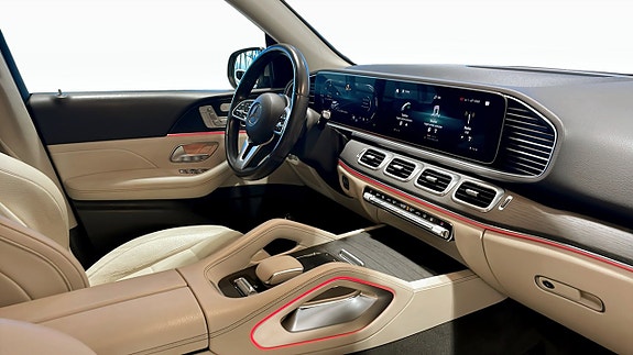 Mercedes-Benz GLE300 d 3 of 5