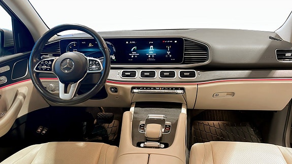 Mercedes-Benz GLE300 d 4 of 5
