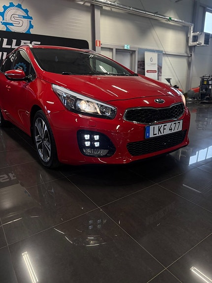 Kia Ceed 3 of 5