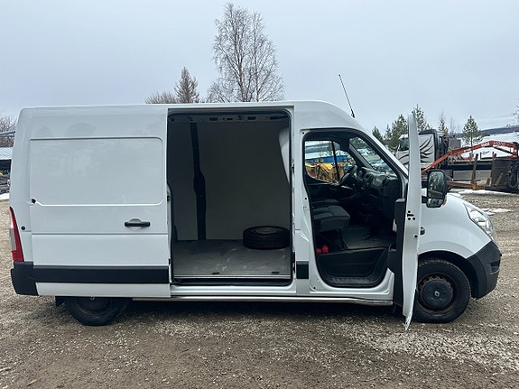 Renault Master 8 of 11