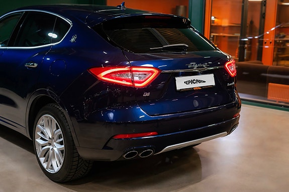 Maserati Levante 4 of 5