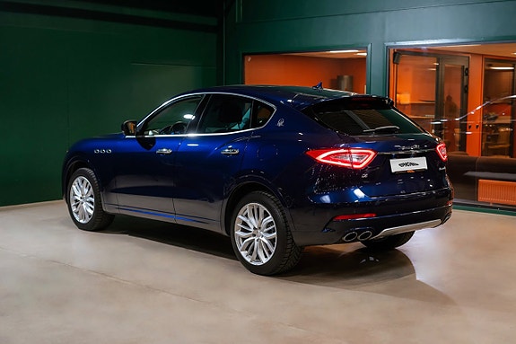 Maserati Levante 3 of 5