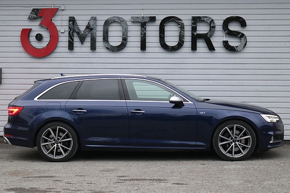 Audi S4 4 of 5