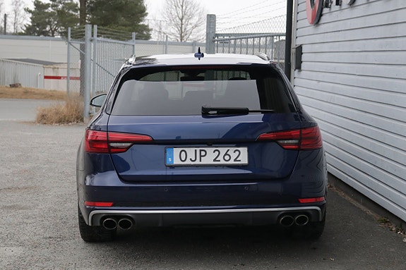 Audi S4 7 of 27