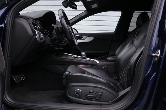 Audi S4 8 of 27