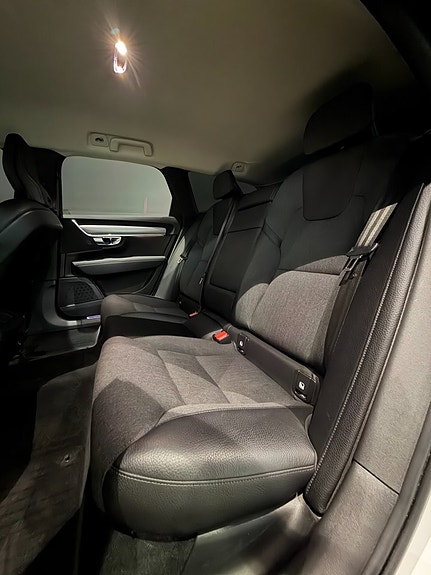 Volvo V90 10 of 18