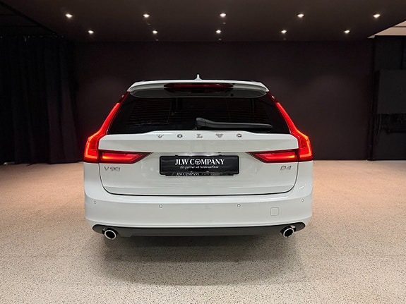 Volvo V90 7 of 18