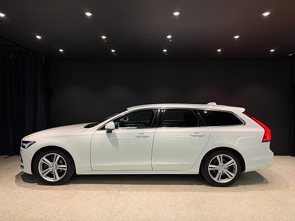 Volvo V90 3 of 5