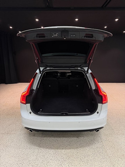 Volvo V90 9 of 18