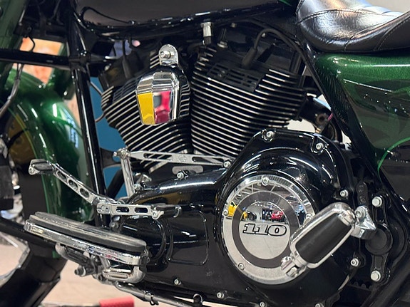Harley-Davidson Road King CVO 110 Cui Screamin' Eagle V&H Sv-Såld *SE UTR* 25 of 27
