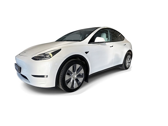 Tesla Model Y 3 of 5