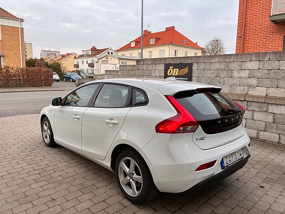 Volvo V40 6 of 24