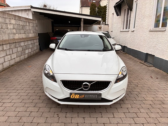 Volvo V40 5 of 24
