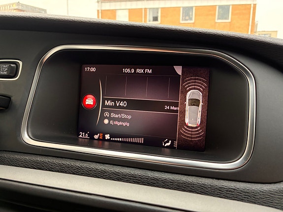 Volvo V40 17 of 24