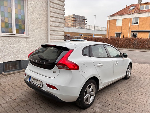 Volvo V40 7 of 24