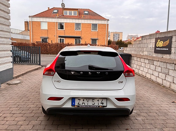 Volvo V40 9 of 24