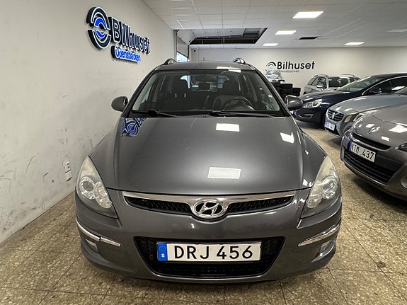 Hyundai i30 4 of 5