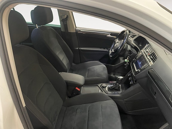Volkswagen Tiguan 10 of 13