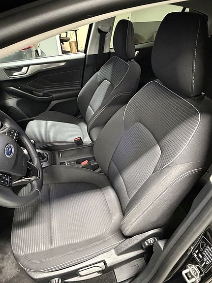 Ford Focus 14 of 17