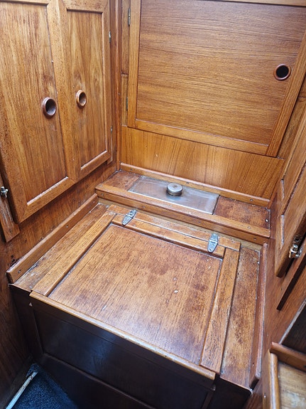 Trålaren 31 Ketch 21 of 25