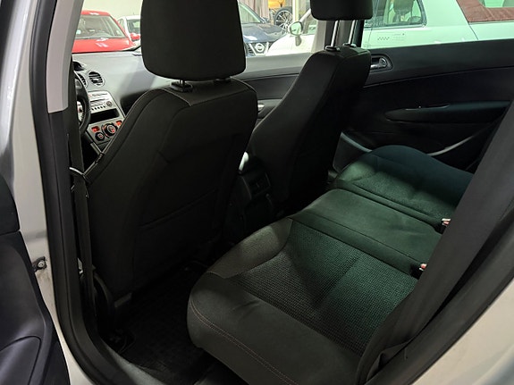 Peugeot 308 SW 11 of 11