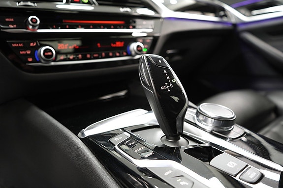 BMW 530e 19 of 26