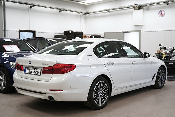 BMW 530e 5 of 26