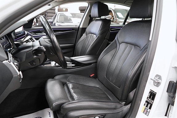 BMW 530e 16 of 26