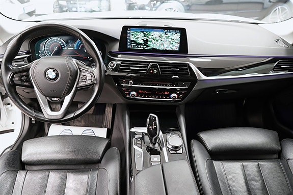 BMW 530e 11 of 26