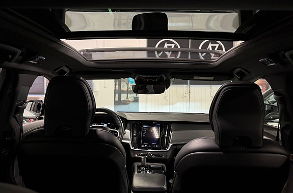 Volvo V90 19 of 27