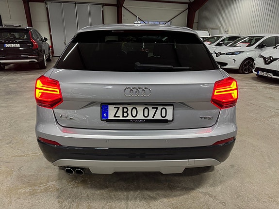 Audi Q2 4 of 5